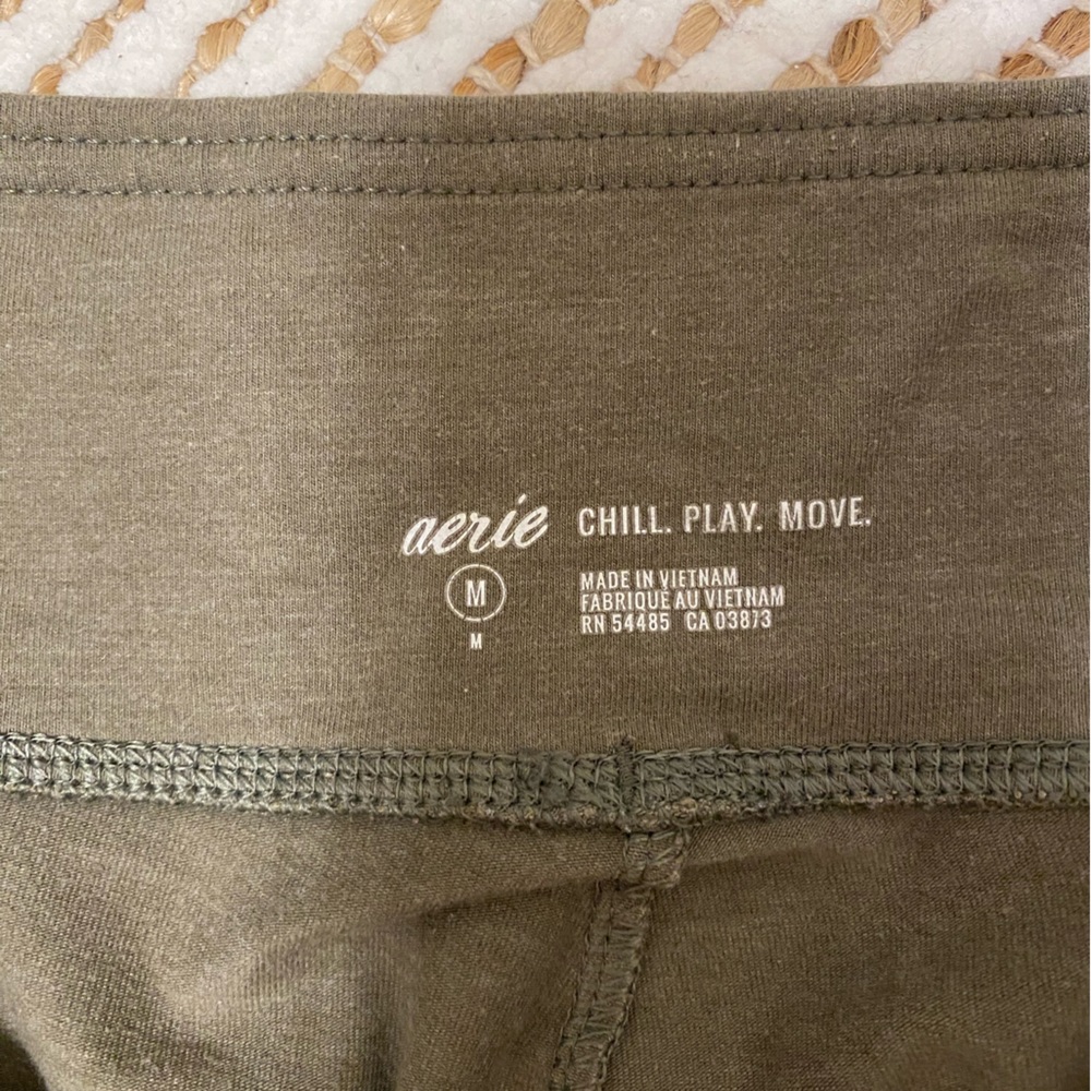 Light olive green Aerie leggings